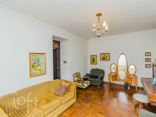 Apartamento com 125m², 3 dormitórios, 2 vagas, Auxiliadora em Porto Alegre