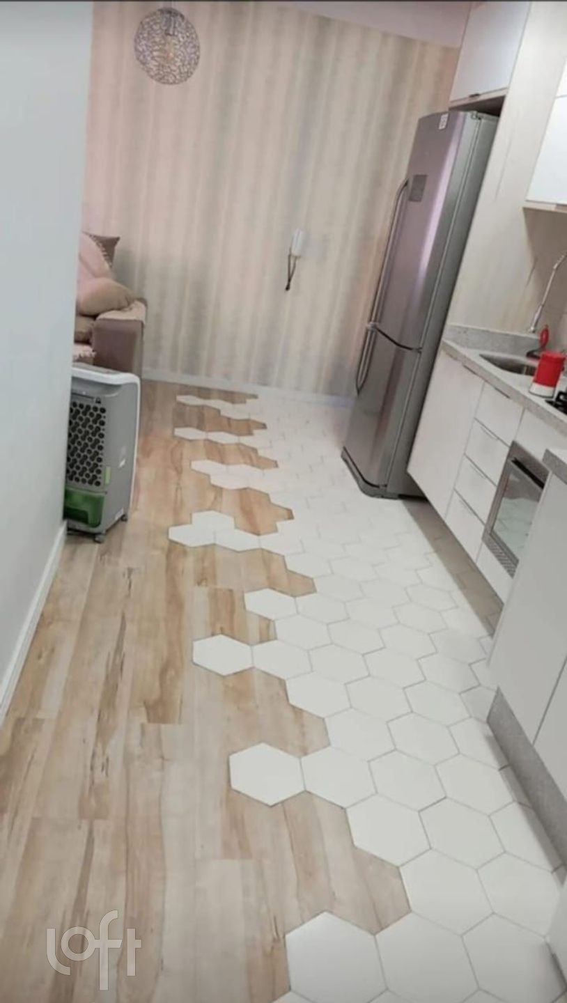 Apartamento à venda com 2 quartos, 44m² - Foto 4