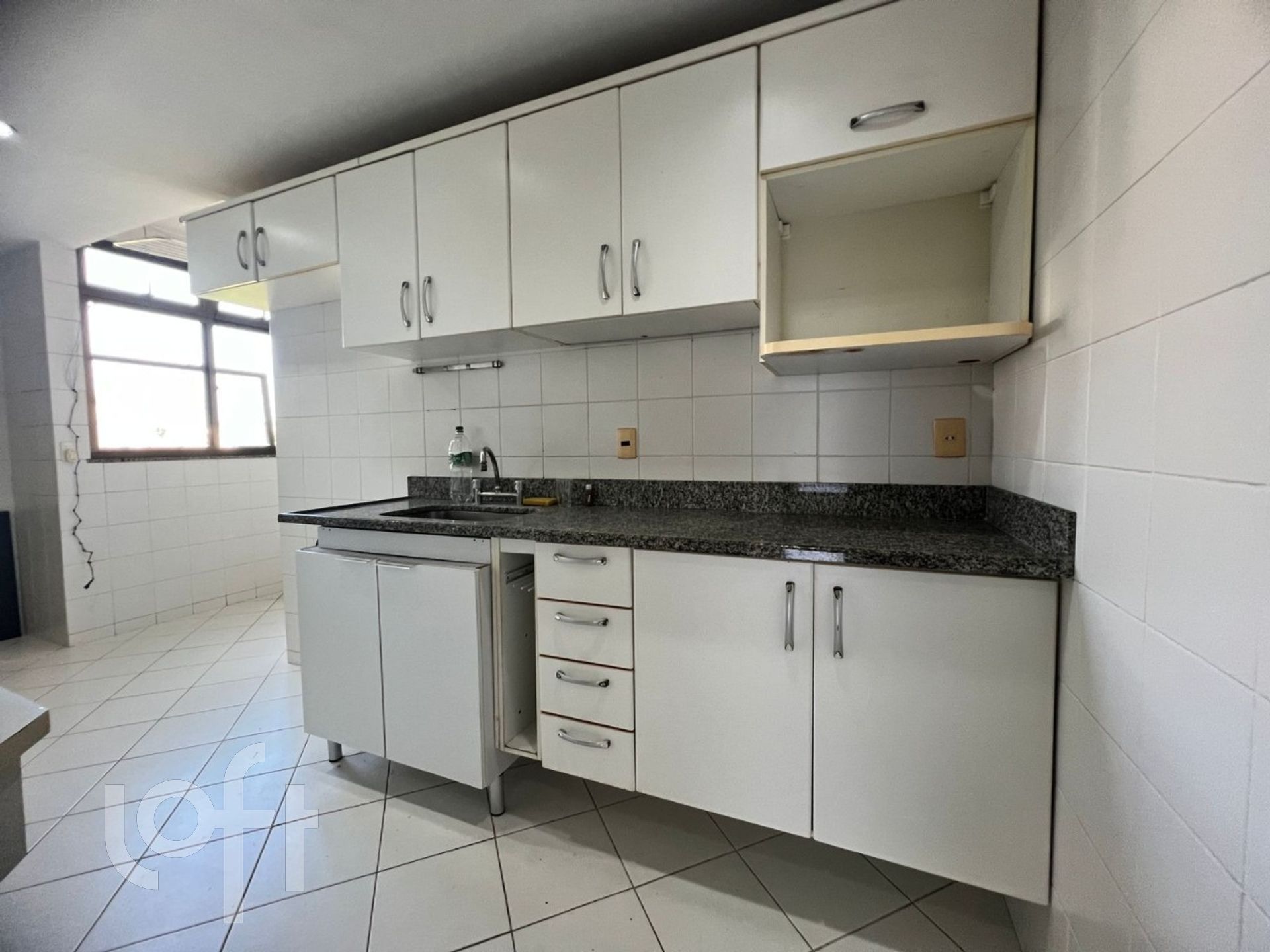 Apartamento à venda com 3 quartos, 101m² - Foto 17