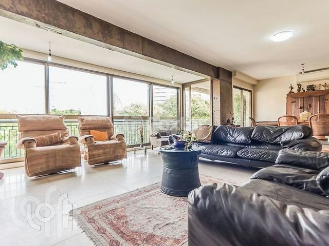 Apartamento com 162m², 3 dormitórios, 3 suítes, 3 vagas, Moinhos de Vento em Porto Alegre