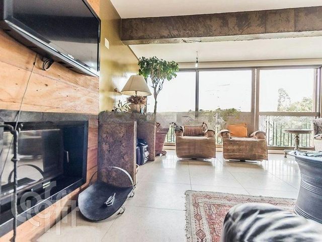 Apartamento com 162m², 3 dormitórios, 3 suítes, 3 vagas, Moinhos de Vento em Porto Alegre