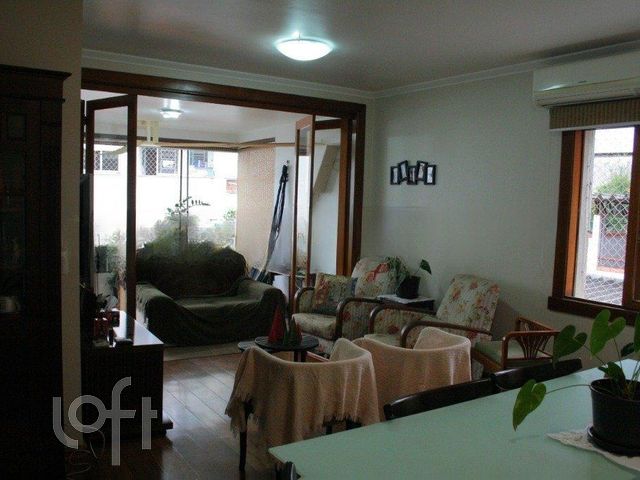 Apartamento com 120m², 3 dormitórios, 1 suíte, 2 vagas, Higienópolis em Porto Alegre