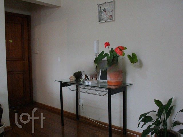Apartamento com 120m², 3 dormitórios, 1 suíte, 2 vagas, Higienópolis em Porto Alegre