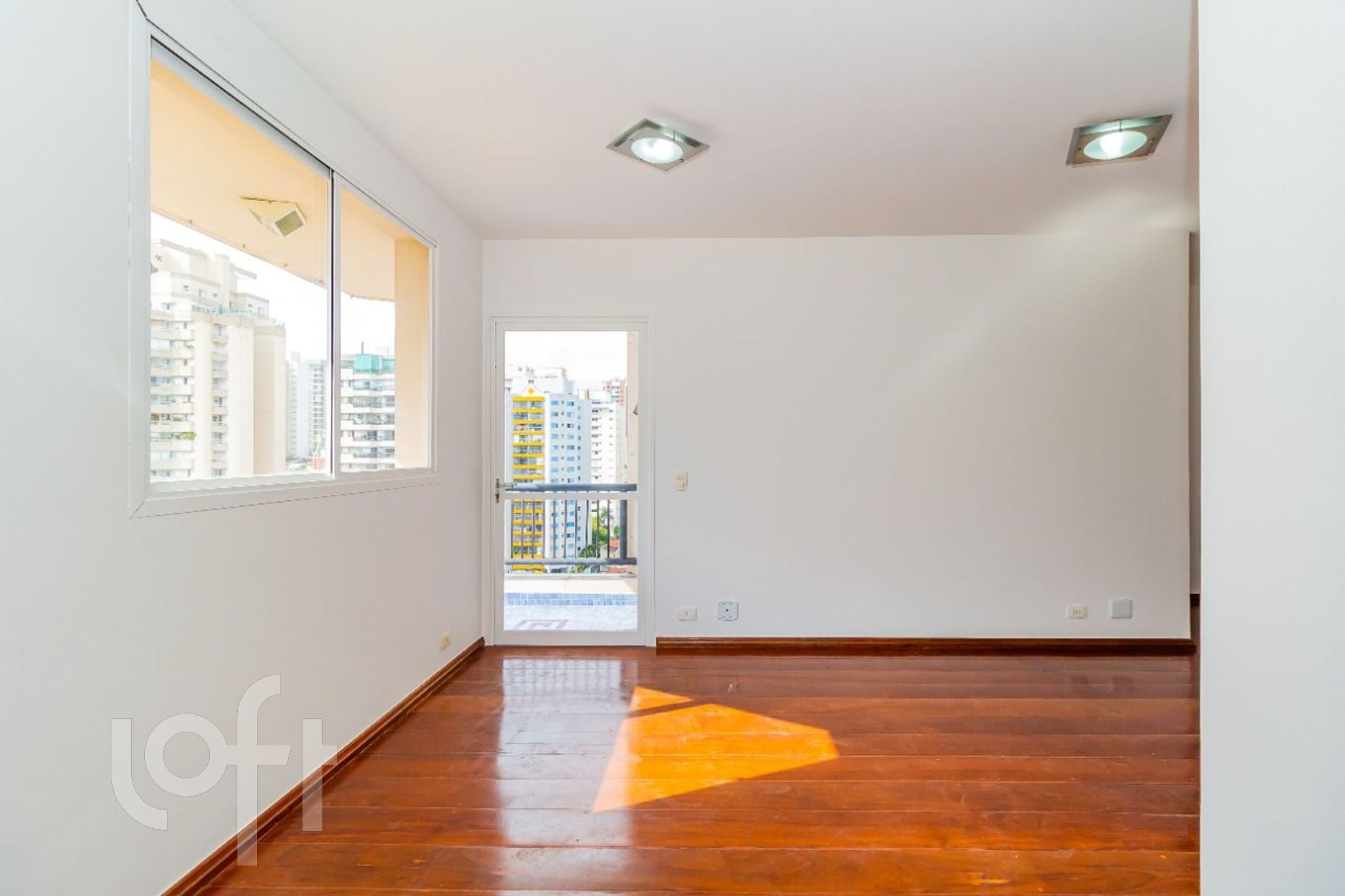 Apartamento à venda com 2 quartos, 142m² - Foto 10