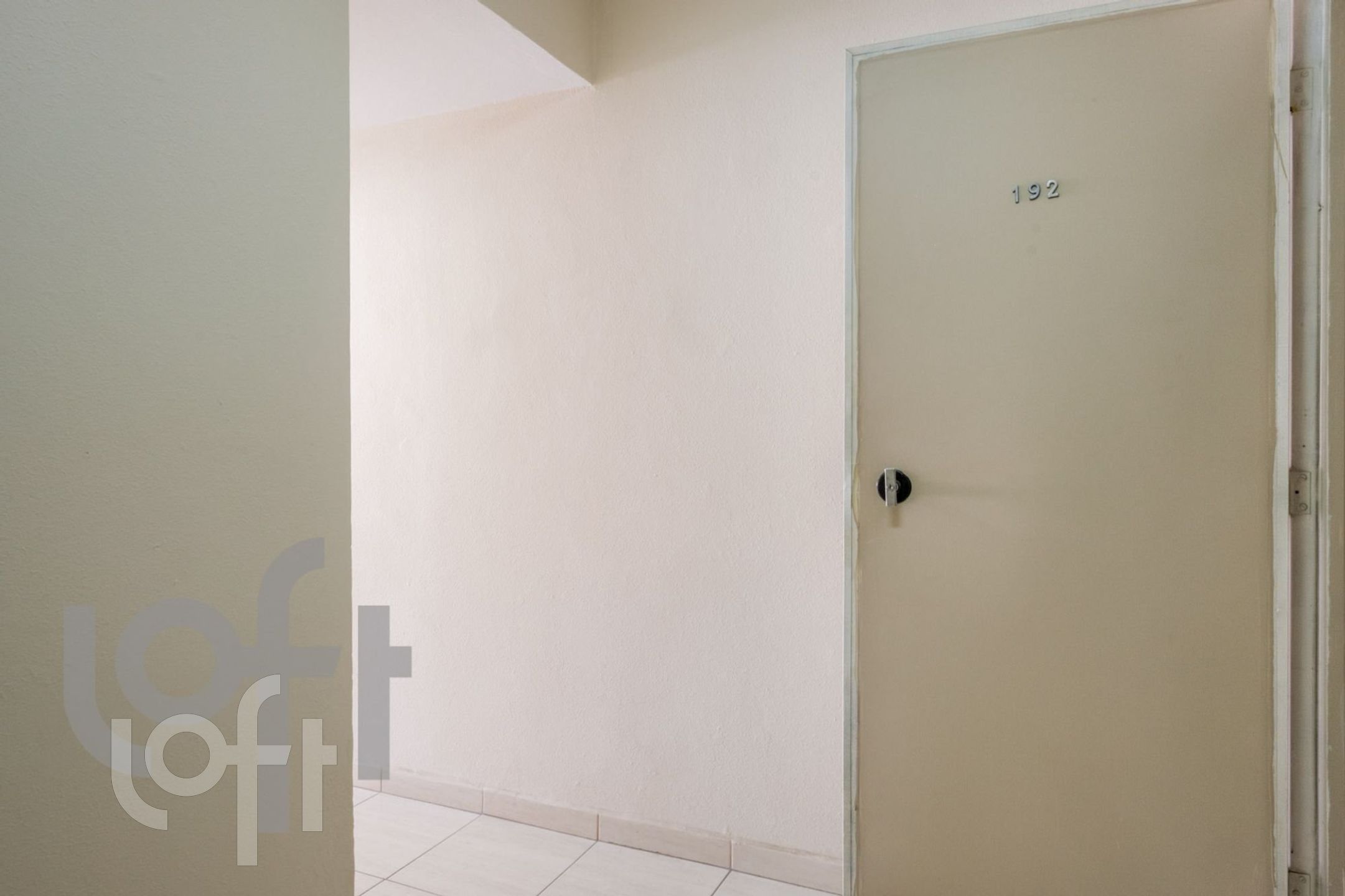 Apartamento à venda com 1 quarto, 45m² - Foto 17