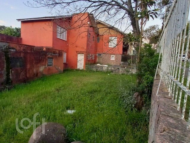 Casa com 184m², 5 dormitórios, 1 suíte, 5 vagas, Chácara das Pedras em Porto Alegre