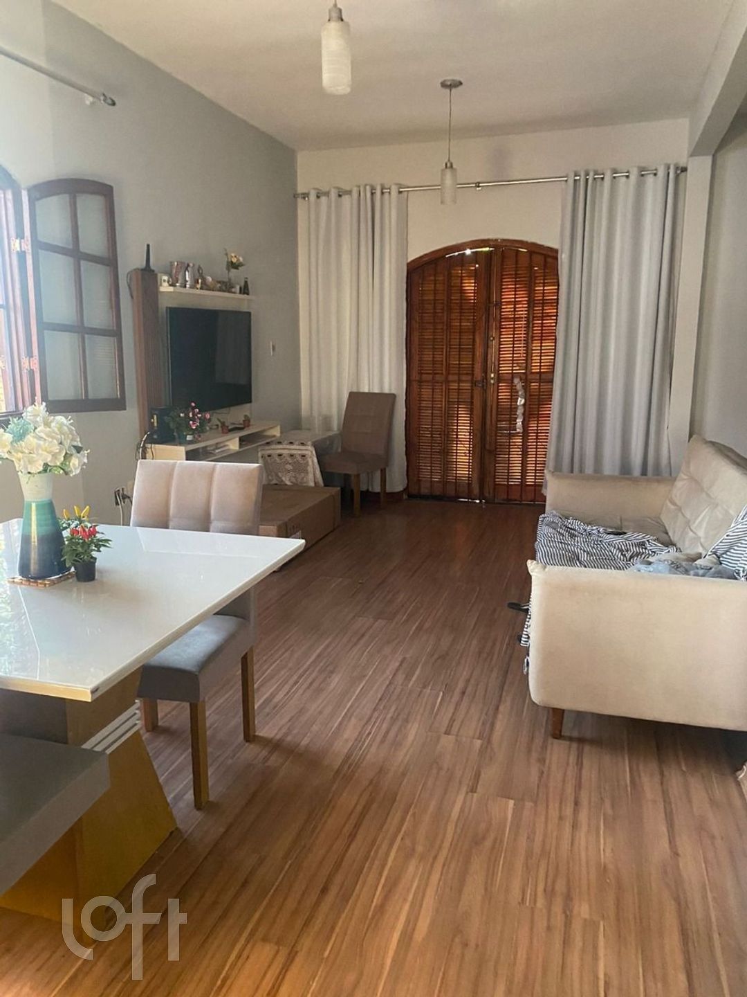 Venda de Casa com 4 quarto(s), por R$ 490.0 mil em Campo Grande.