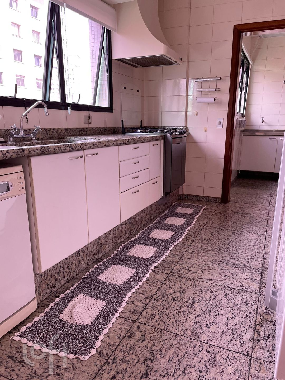 Apartamento à venda com 4 quartos, 215m² - Foto 16