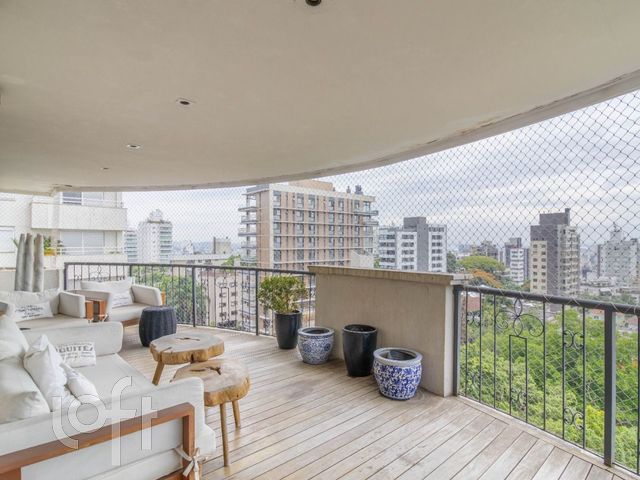 Apartamento com 333m², 3 dormitórios, 3 suítes, 4 vagas, Bela Vista em Porto Alegre
