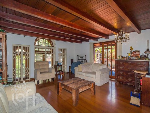 Apartamento com 140m², 2 dormitórios, 1 vaga, Independência em Porto Alegre