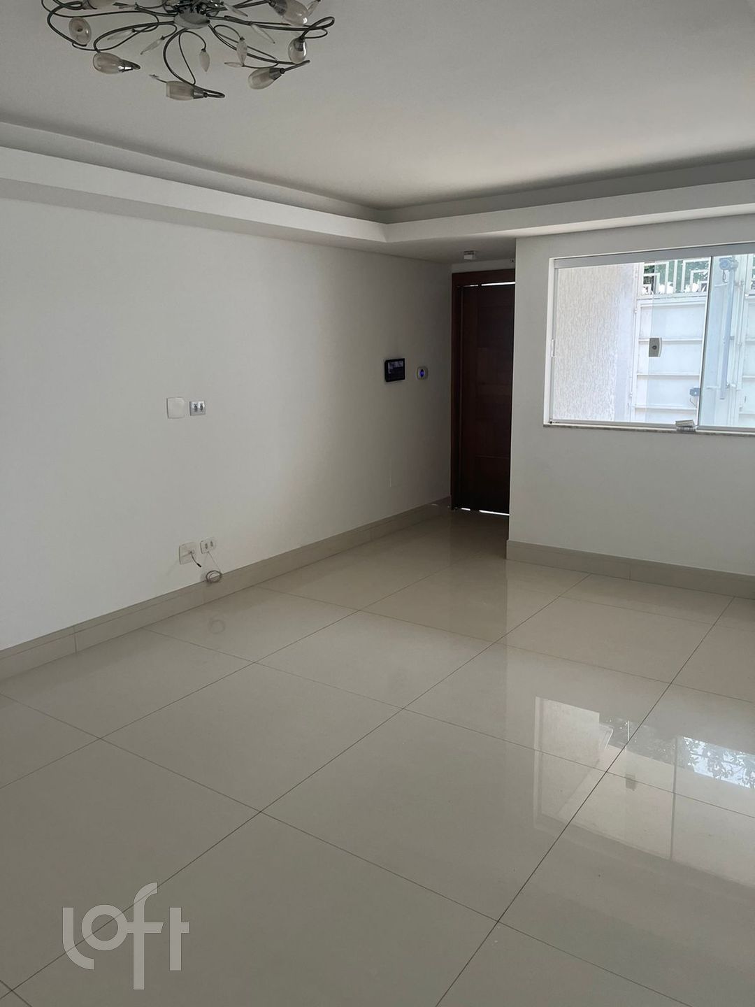 Casa à venda com 2 quartos, 154m² - Foto 2