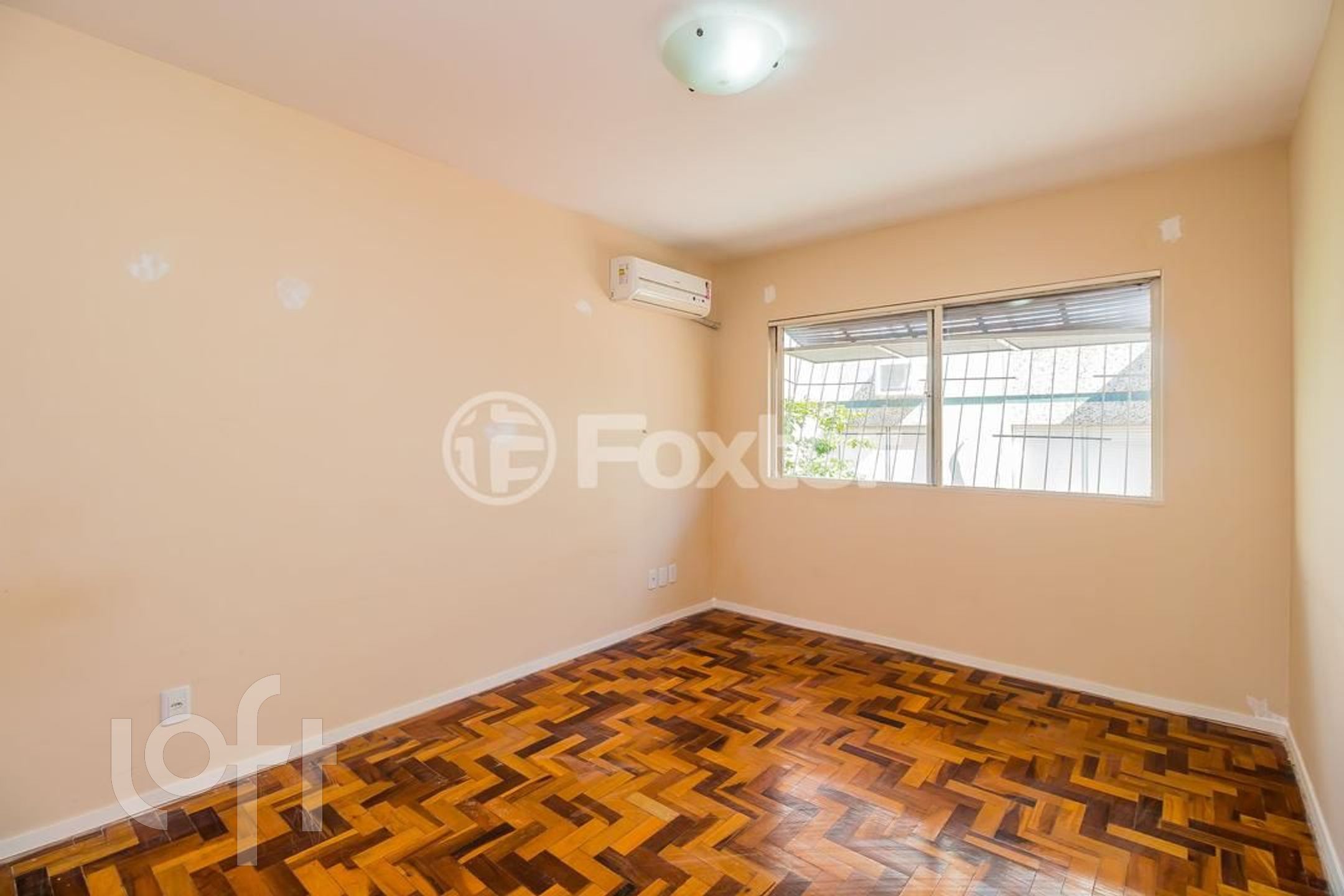 Apartamento com 82m², 3 dormitórios, 1 vaga, Menino Deus em Porto Alegre