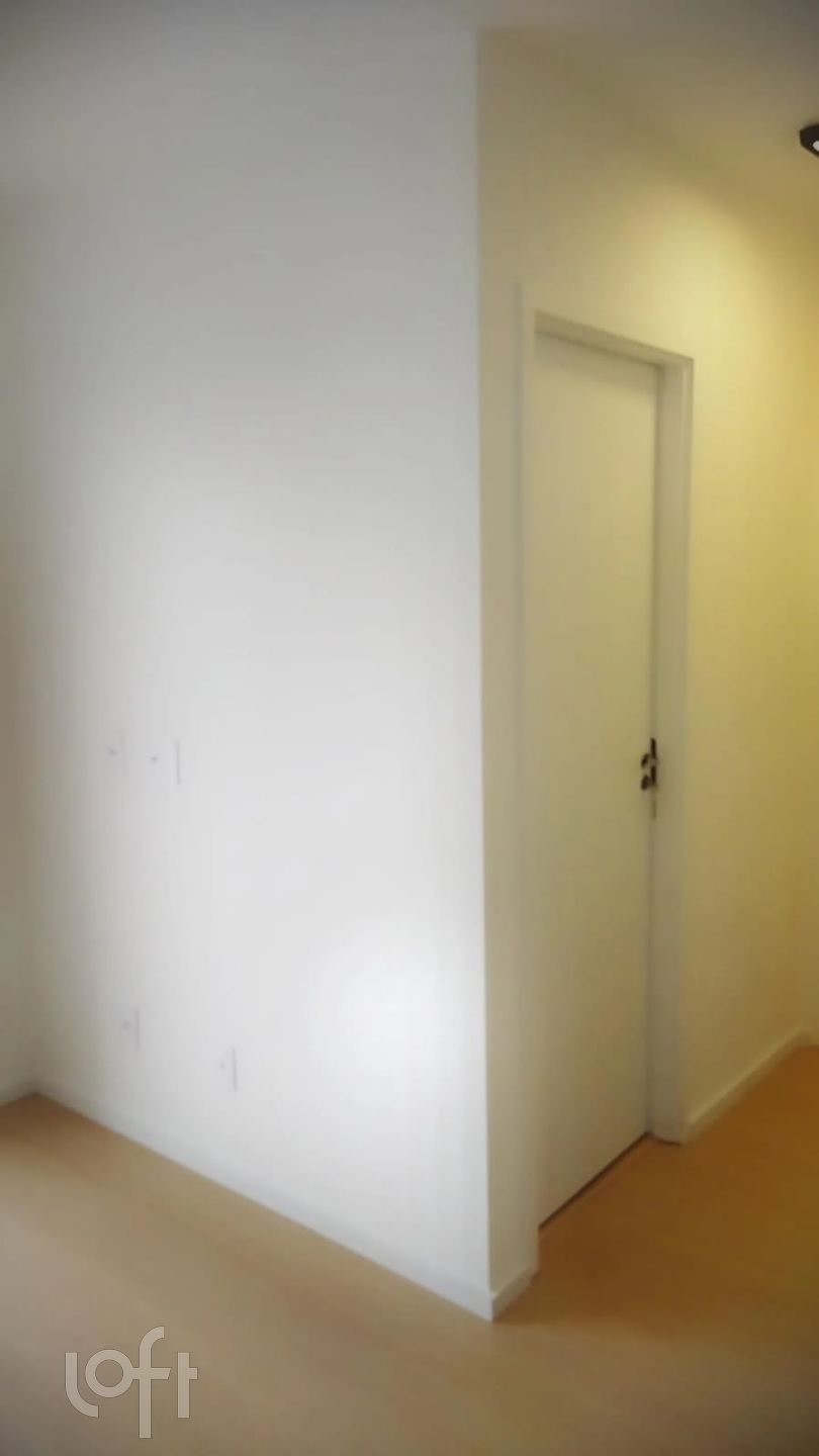 Apartamento à venda com 2 quartos, 44m² - Foto 1