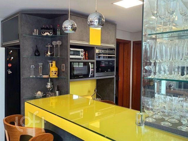 Apartamento com 182m², 4 dormitórios, 1 suíte, 2 vagas, Bom Fim em Porto Alegre