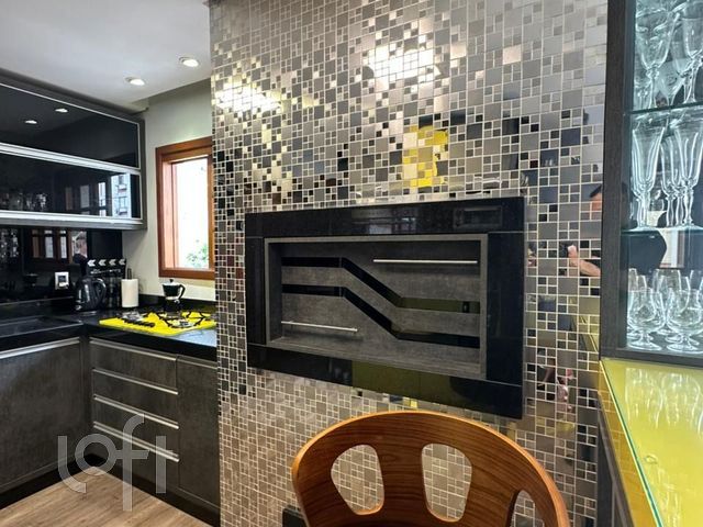 Apartamento com 182m², 4 dormitórios, 1 suíte, 2 vagas, Bom Fim em Porto Alegre