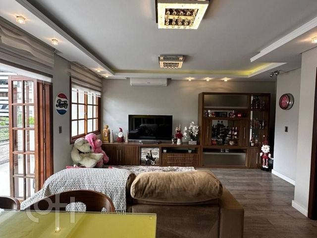 Apartamento com 182m², 4 dormitórios, 1 suíte, 2 vagas, Bom Fim em Porto Alegre