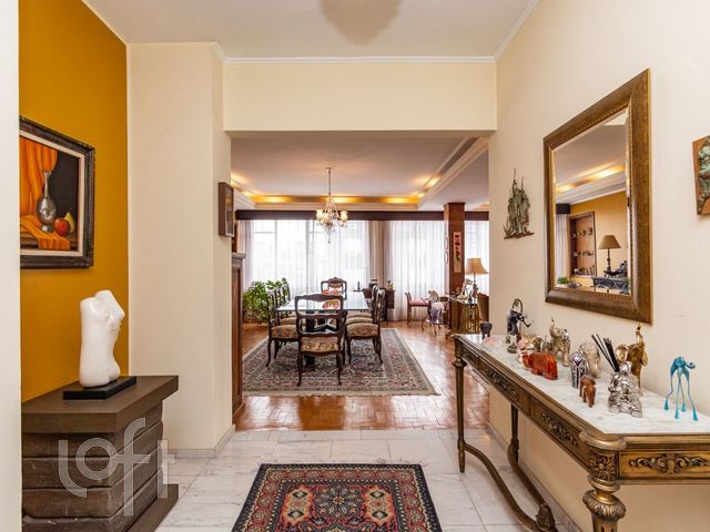 Apartamento com 219m², 3 dormitórios, 1 suíte, 2 vagas, Rio Branco em Porto Alegre