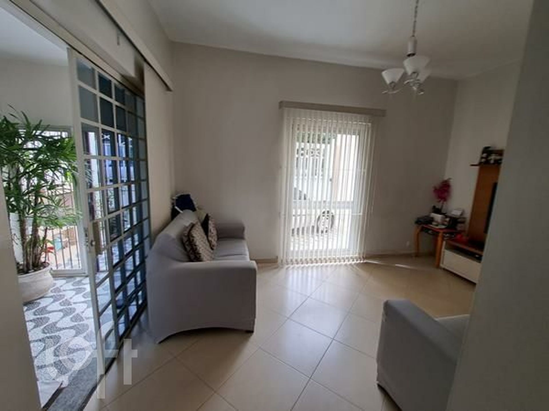 Casa à venda com 3 quartos, 164m² - Foto 2