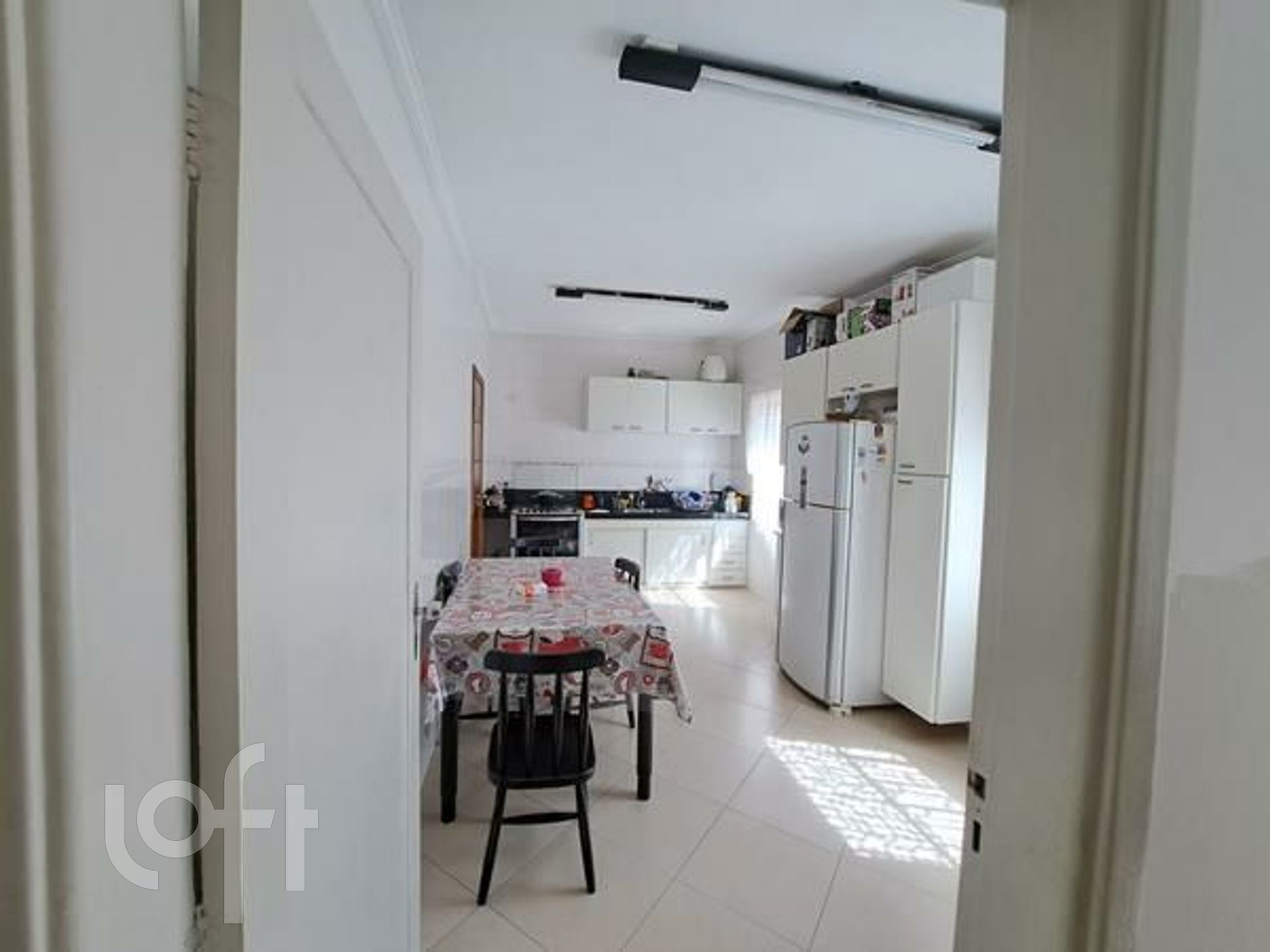 Casa à venda com 3 quartos, 164m² - Foto 3