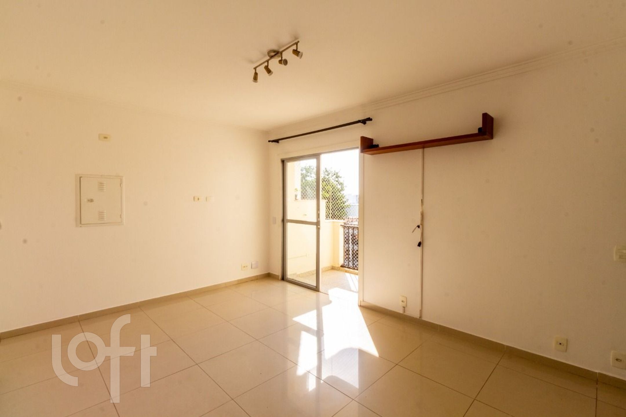 Apartamento à venda com 2 quartos, 64m² - Foto 2