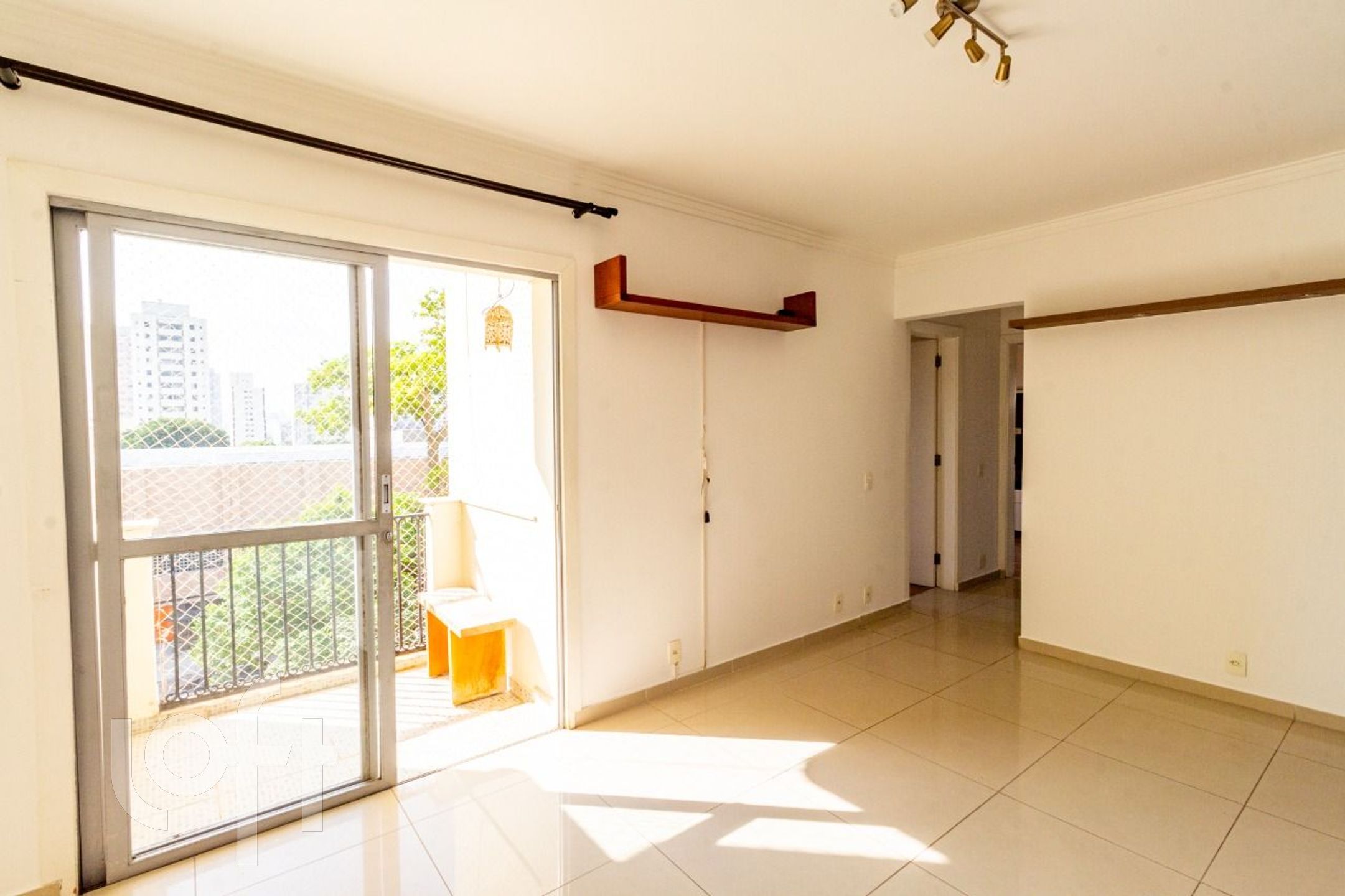 Apartamento à venda com 2 quartos, 64m² - Foto 1