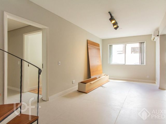 Apartamento com 117m², 3 dormitórios, 1 suíte, 1 vaga, Menino Deus em Porto Alegre