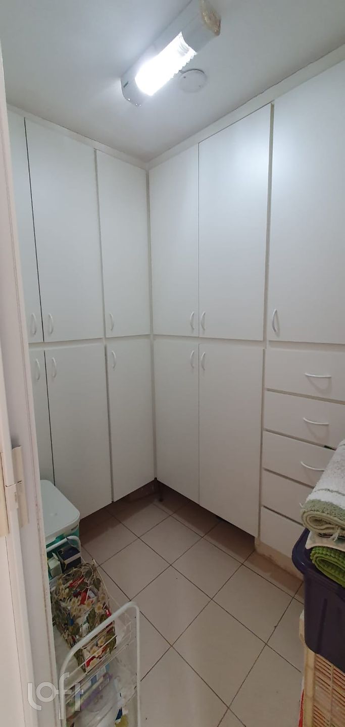 Apartamento à venda com 3 quartos, 110m² - Foto 17