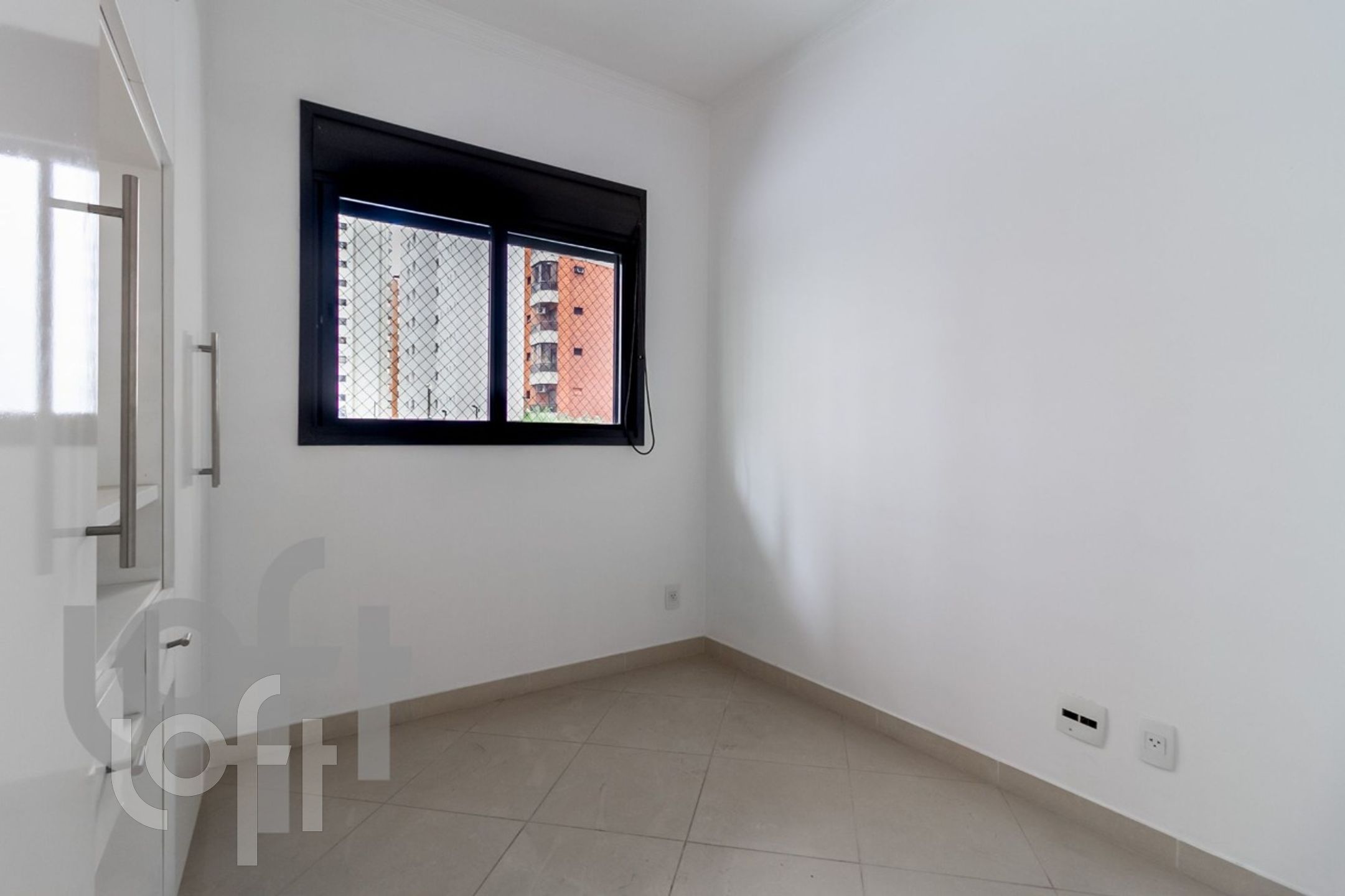 Apartamento à venda com 2 quartos, 70m² - Foto 11