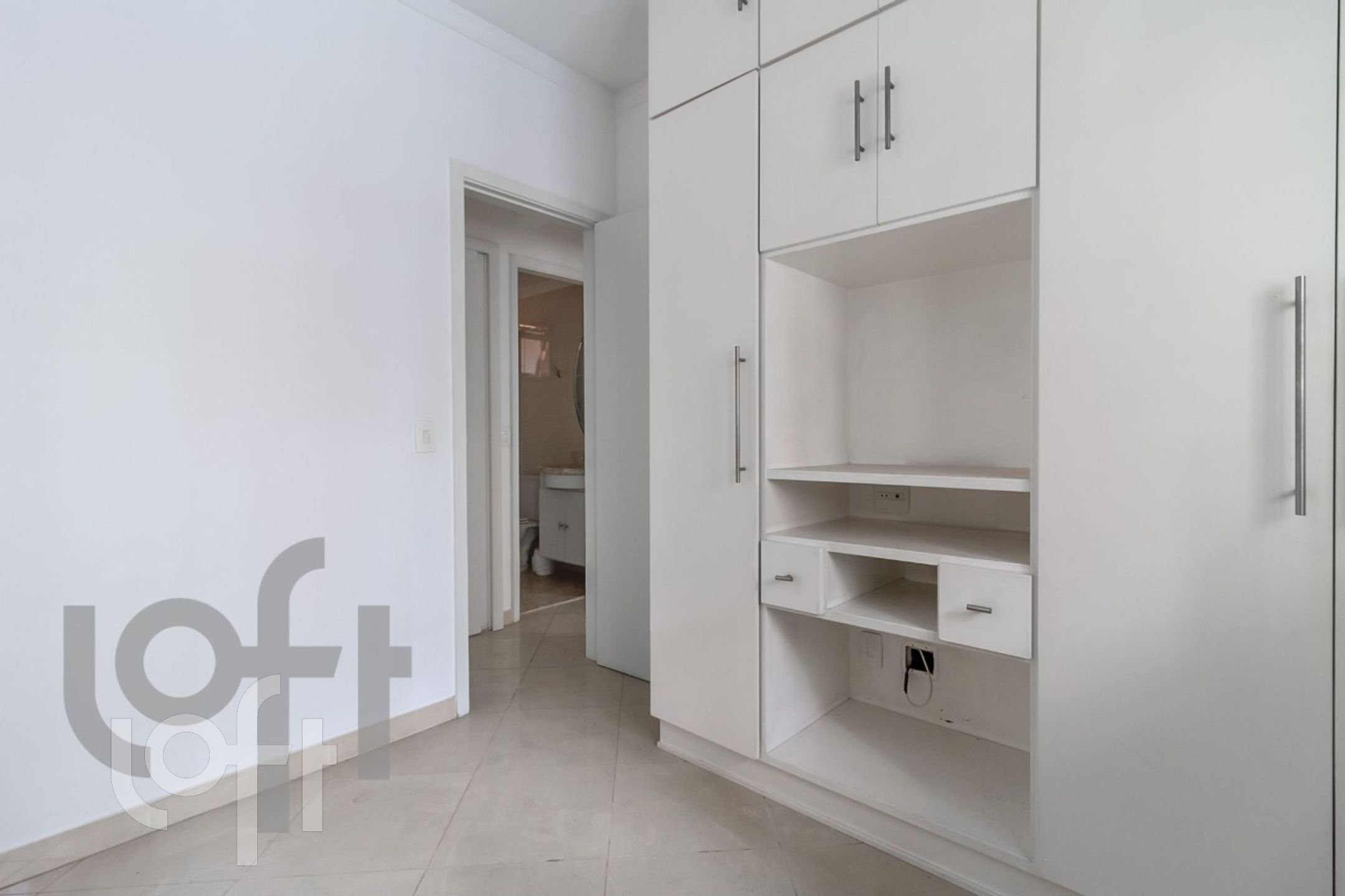 Apartamento à venda com 2 quartos, 70m² - Foto 13