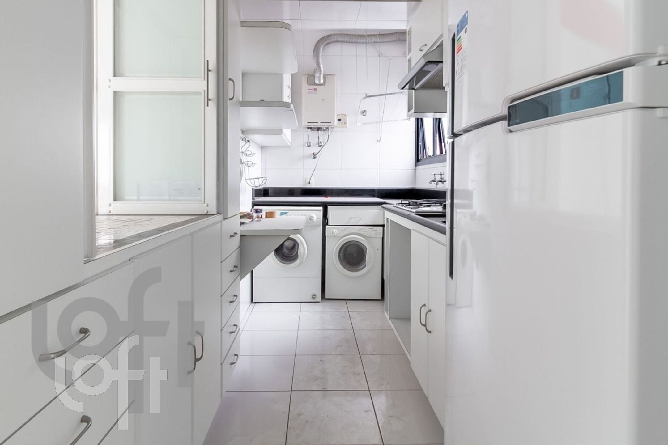 Apartamento à venda com 2 quartos, 70m² - Foto 25