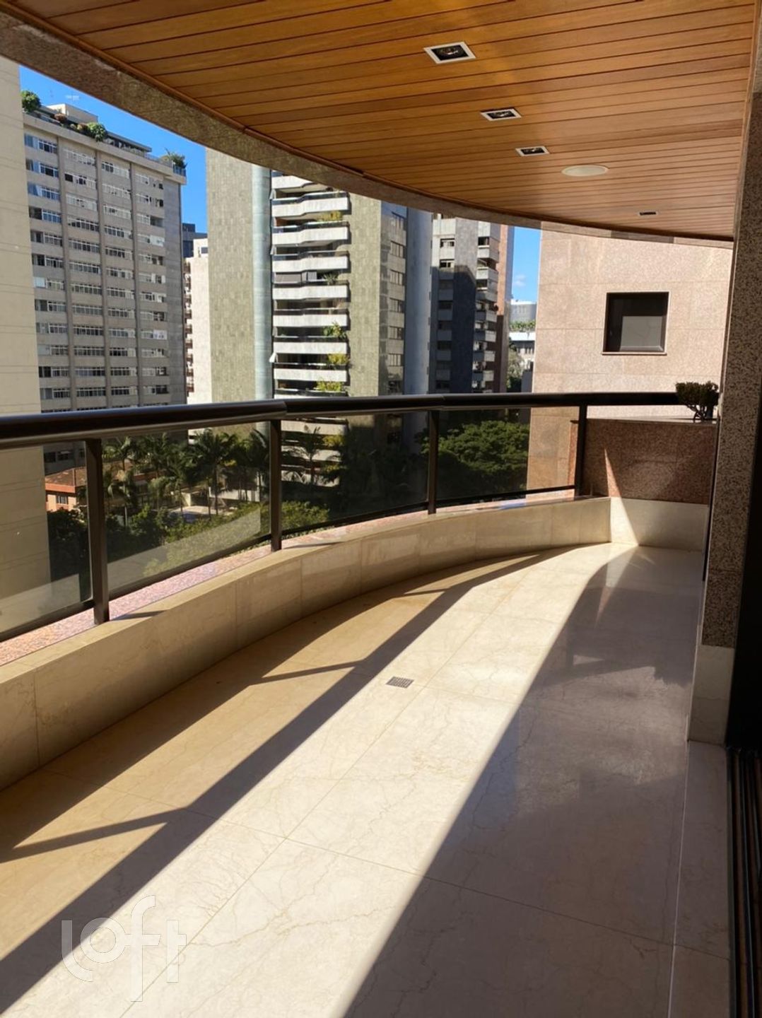 Apartamento à venda com 4 quartos, 430m² - Foto 1