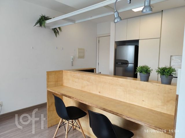 Apartamento com 39m², 1 dormitório, 1 vaga, Três Figueiras em Porto Alegre