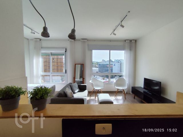 Apartamento com 39m², 1 dormitório, 1 vaga, Três Figueiras em Porto Alegre