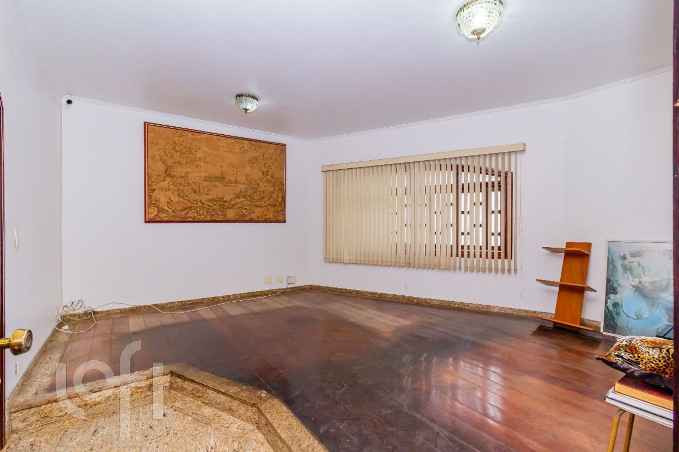 Casa à venda com 5 quartos, 440m² - Foto 1