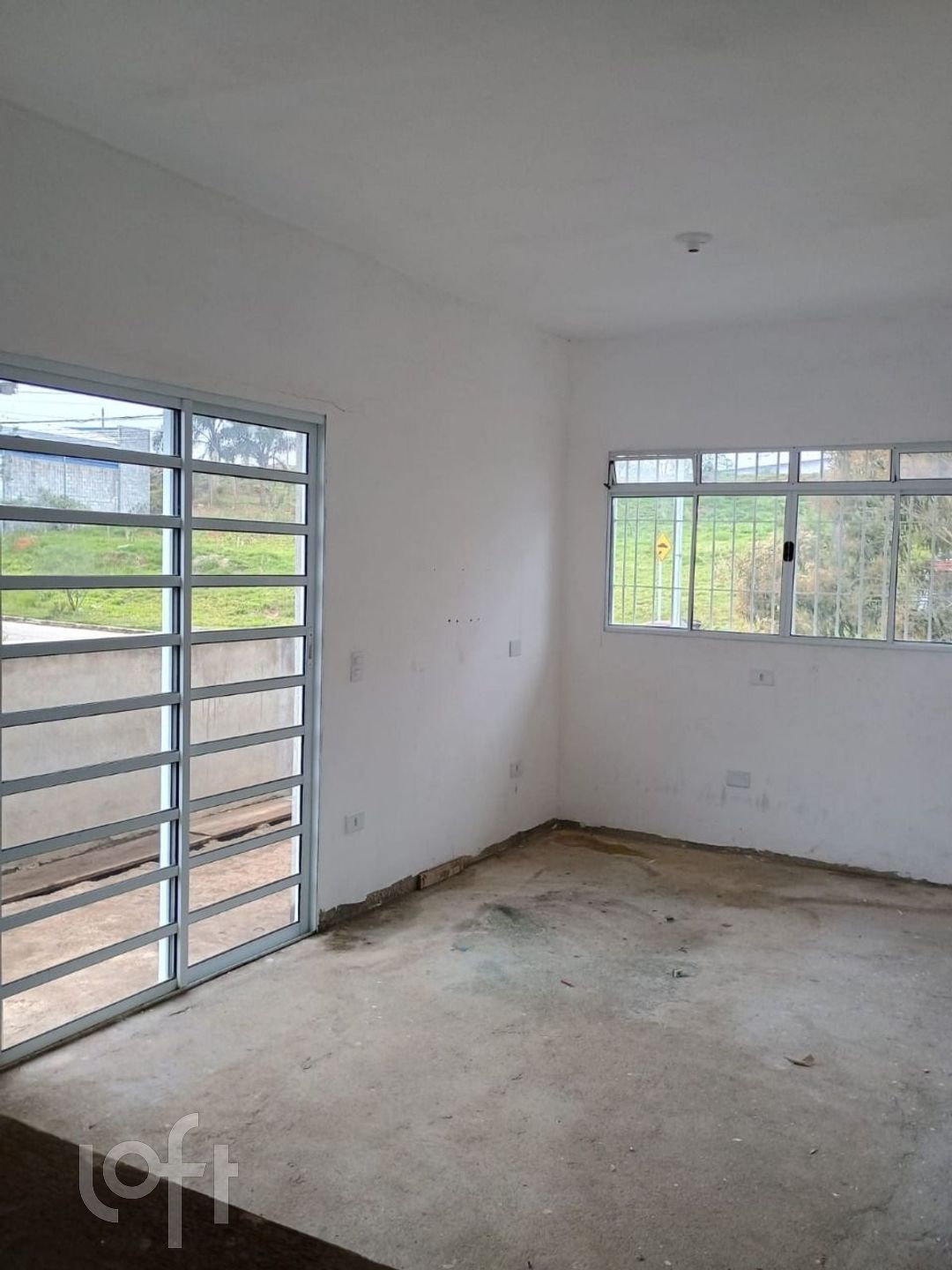 Casa à venda em Bonsucesso com 189 m², 2 quartos,