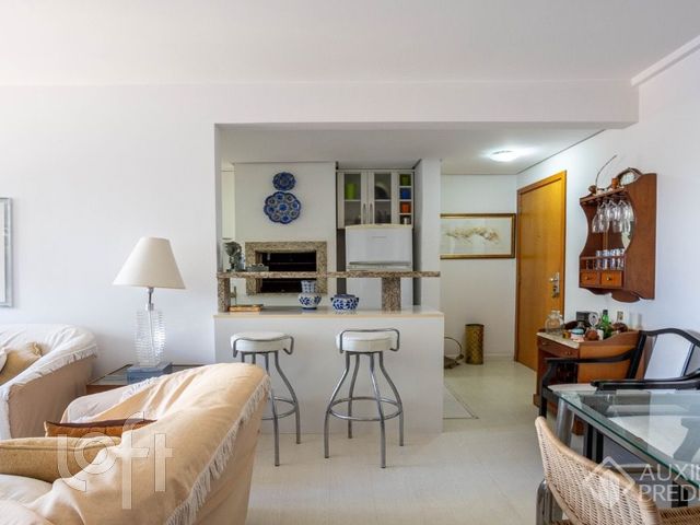 Apartamento com 73m², 2 dormitórios, 1 suíte, 1 vaga, Petrópolis em Porto Alegre