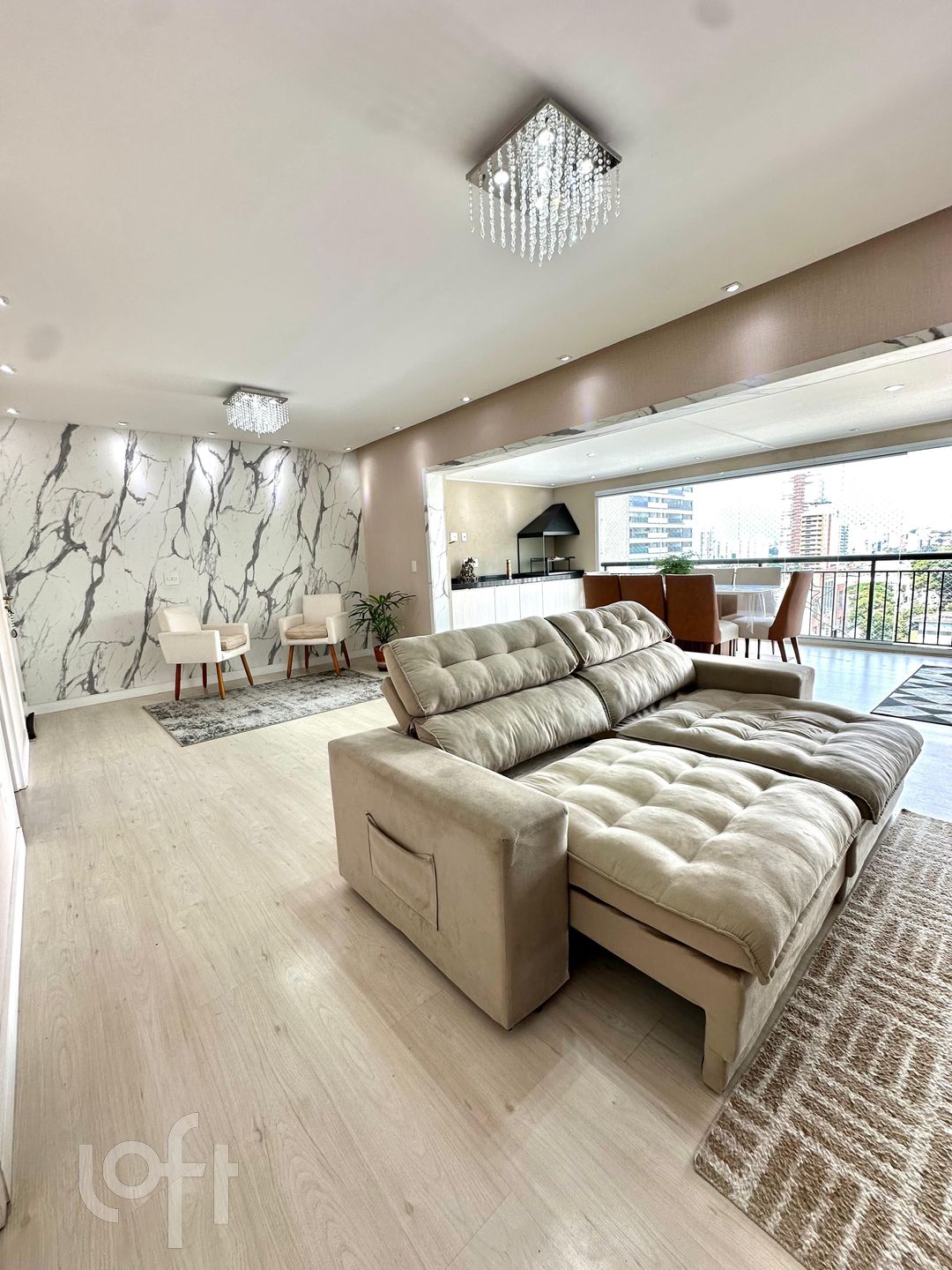 Apartamento à venda em Parque São Jorge com 135 m²