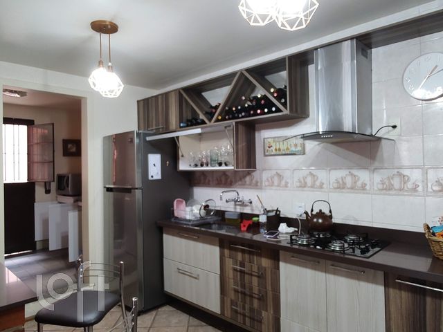 Casa com 266m², 3 dormitórios, 1 suíte, 1 vaga, Jardim Botânico em Porto Alegre