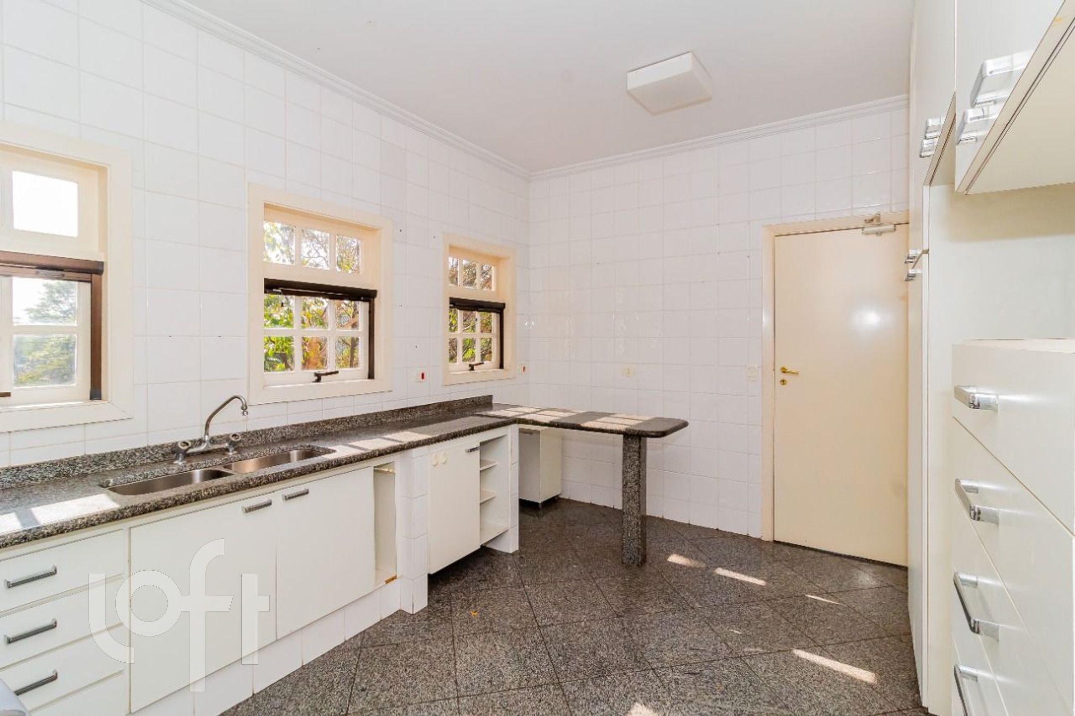 Casa à venda com 3 quartos, 420m² - Foto 18