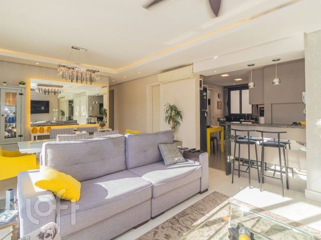 Apartamento com 86m², 3 dormitórios, 1 suíte, 2 vagas, Menino Deus em Porto Alegre