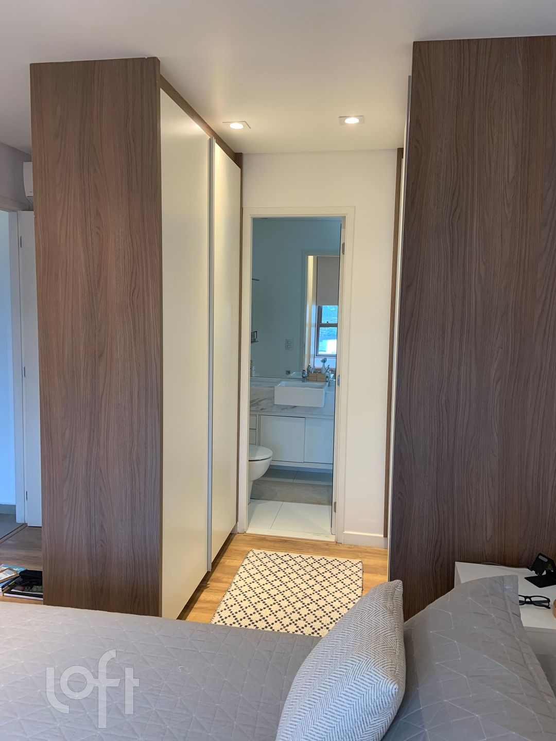 Apartamento à venda com 2 quartos, 70m² - Foto 12