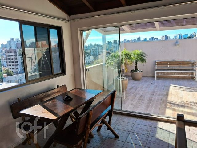 Apartamento com 134m², 2 dormitórios, 1 vaga, Jardim Botânico em Porto Alegre