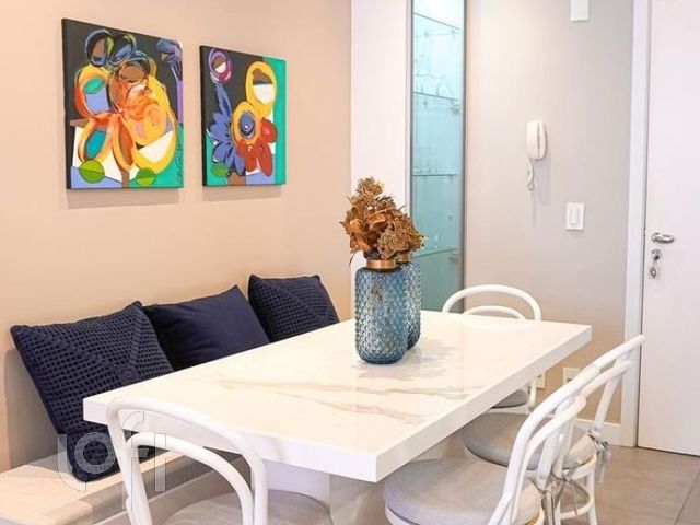 Apartamento com 59m², 2 dormitórios, 1 suíte, 1 vaga, São João em Porto Alegre