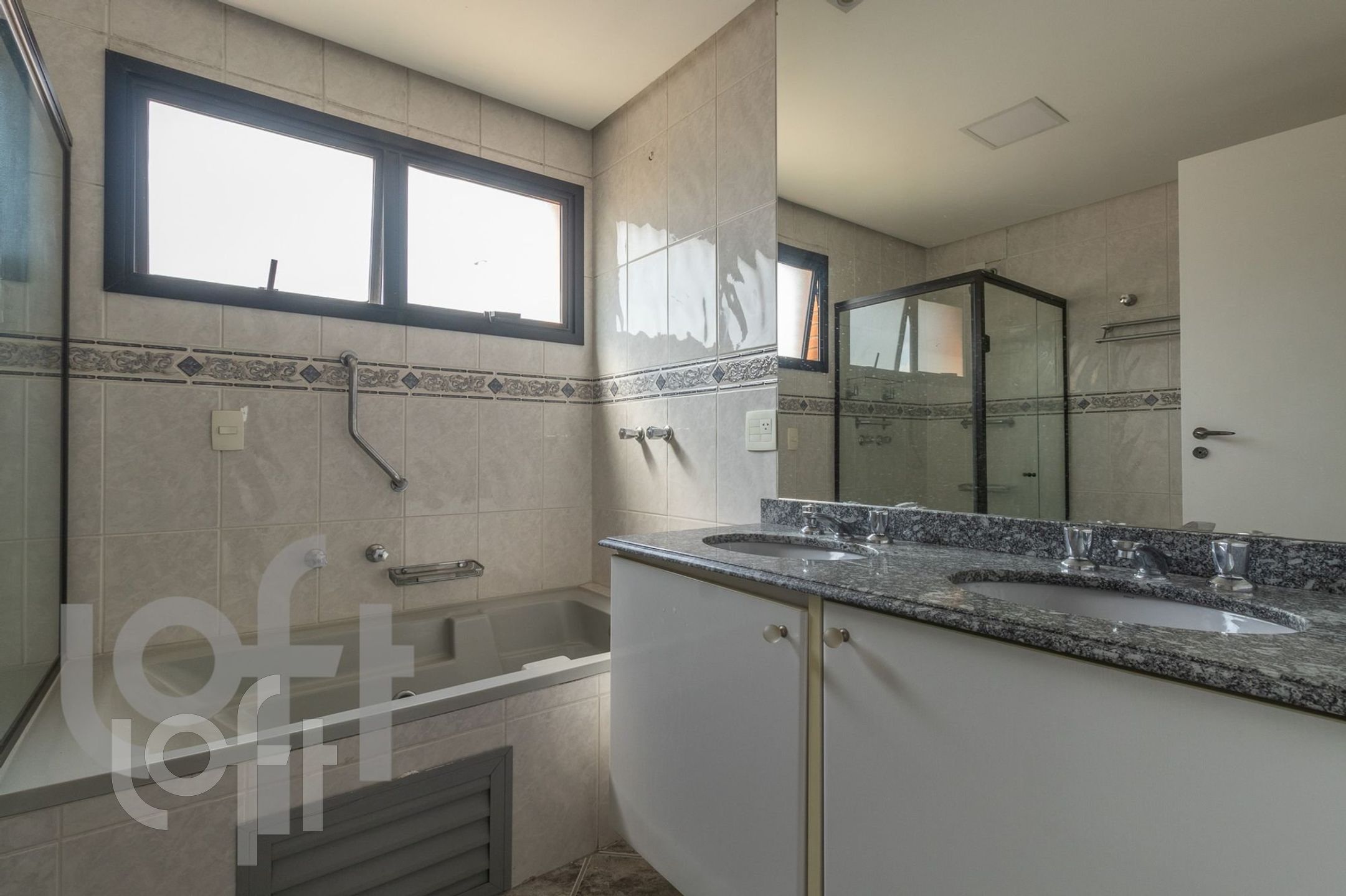 Apartamento à venda com 4 quartos, 246m² - Foto 40