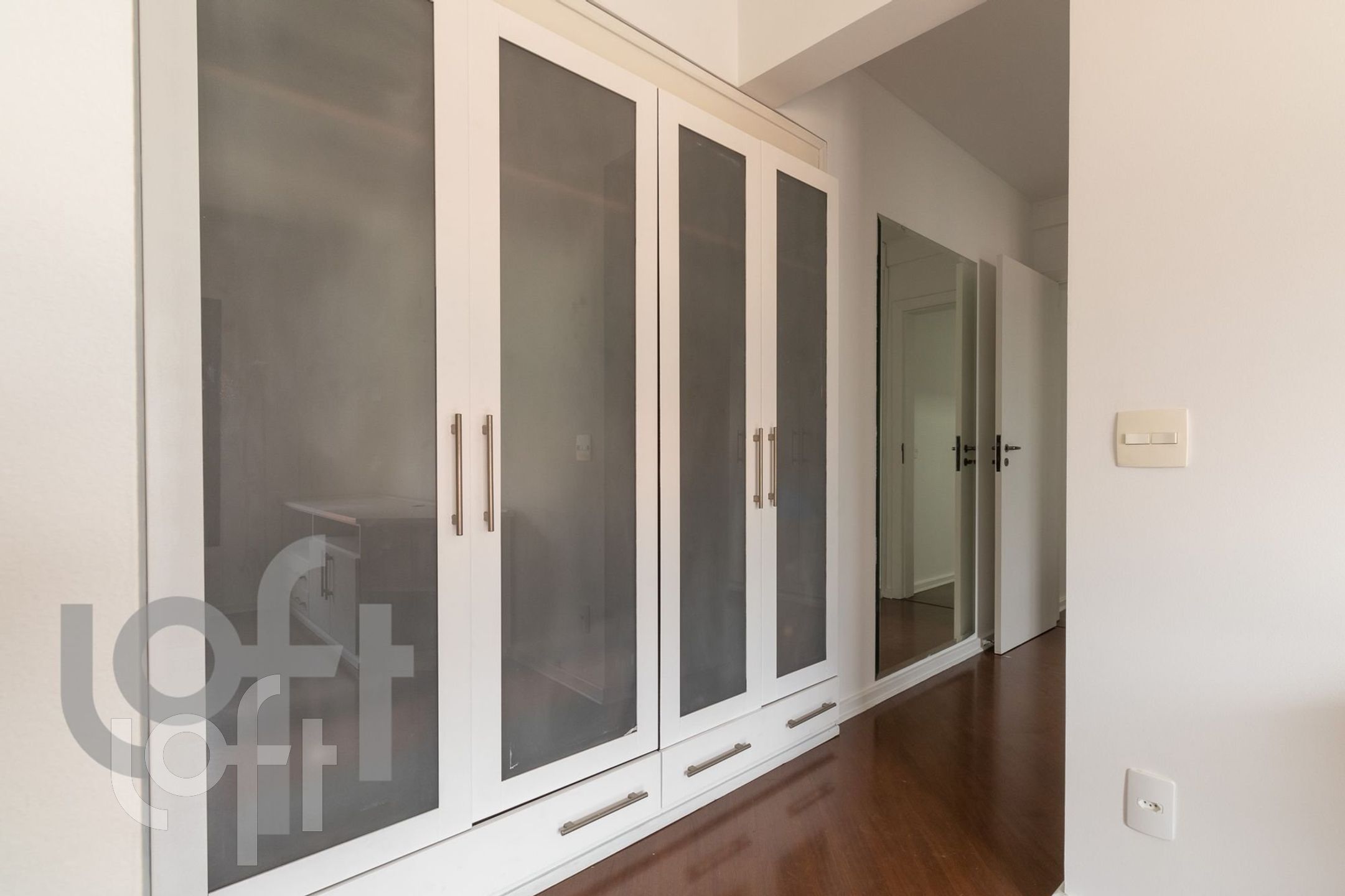 Apartamento à venda com 4 quartos, 246m² - Foto 4