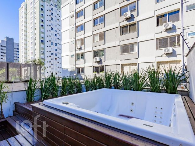 Apartamento com 93m², 1 dormitório, 2 vagas, Petrópolis em Porto Alegre