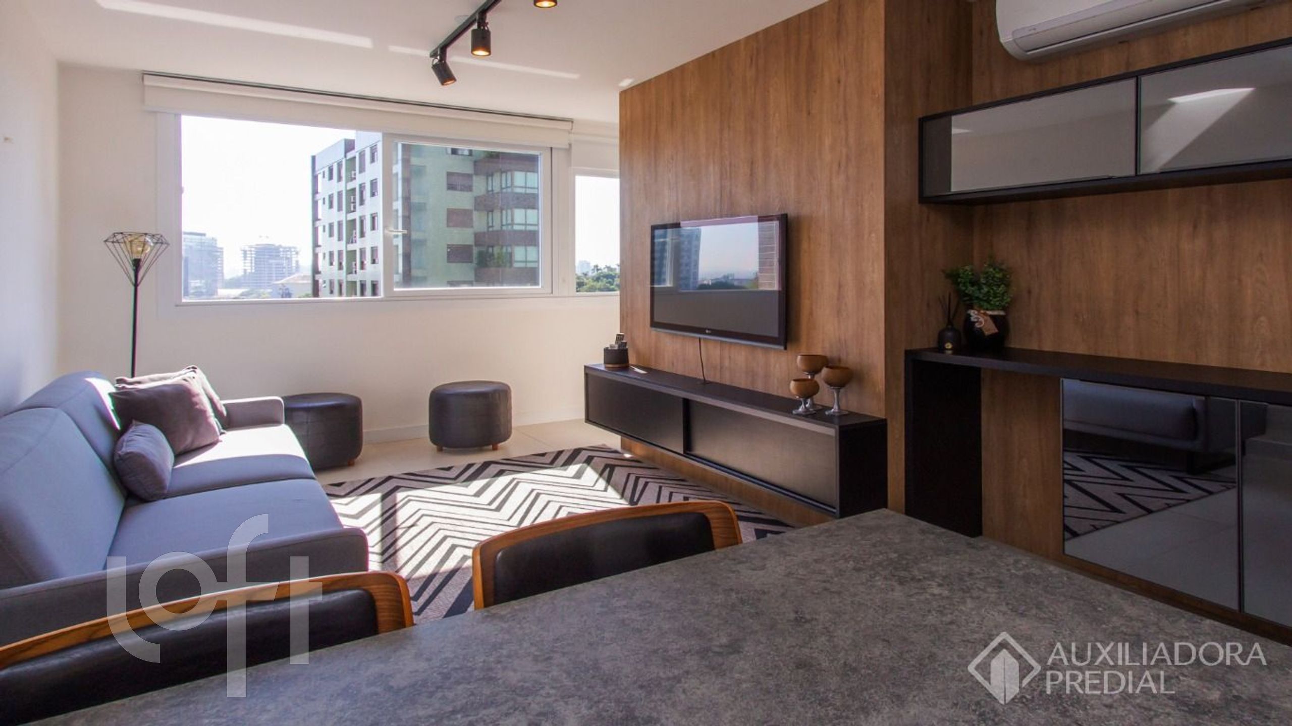 Apartamento com 53m², 1 dormitório, 1 suíte, 1 vaga, Três Figueiras em Porto Alegre