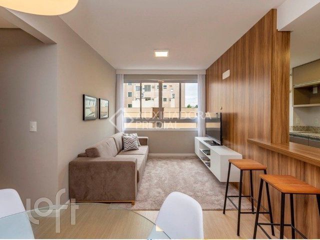 Apartamento com 65m², 3 dormitórios, 1 suíte, 1 vaga, Petrópolis em Porto Alegre