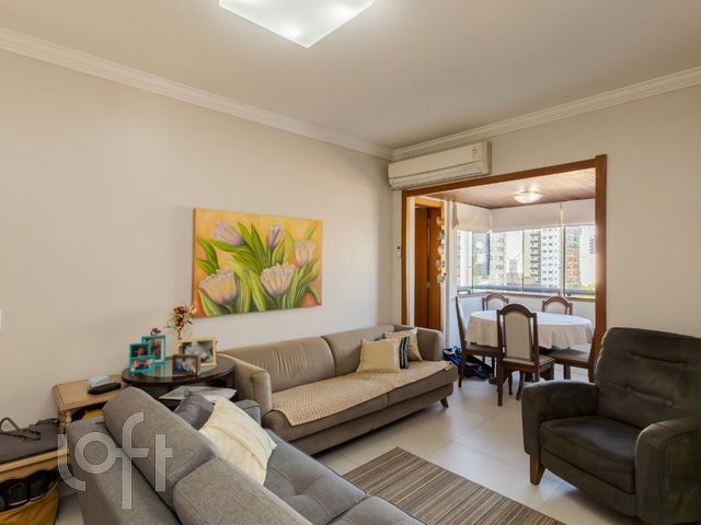 Apartamento com 180m², 3 dormitórios, 1 suíte, 2 vagas, Menino Deus em Porto Alegre