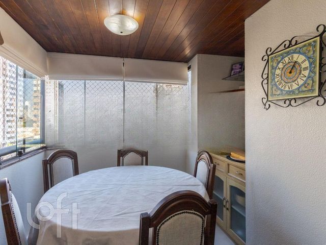 Apartamento com 180m², 3 dormitórios, 1 suíte, 2 vagas, Menino Deus em Porto Alegre